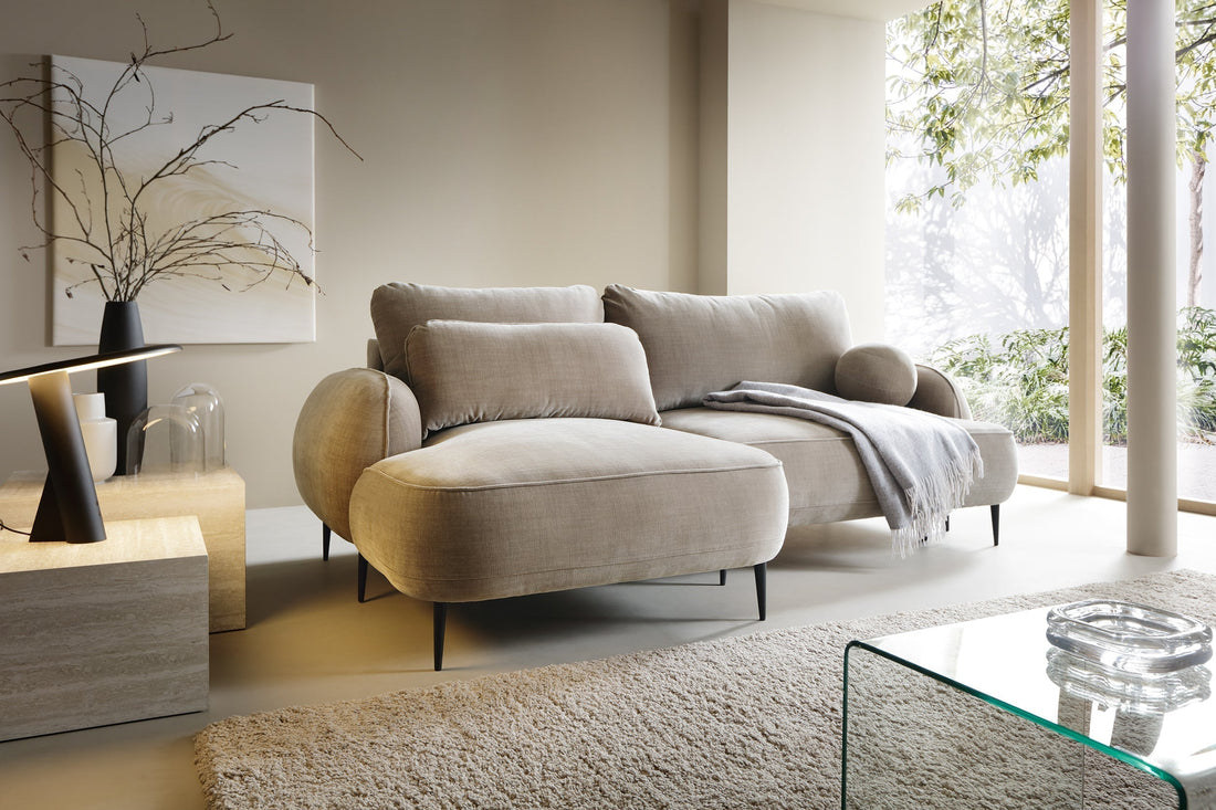 Designerski przełom w Twoim salonie – Poznaj narożnik Zuri JUU, który definiuje lekkość na nowo